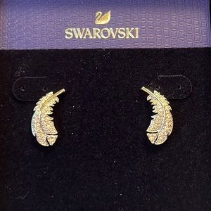 Silver Swarovski Feather
Stud Earrings Brand New In Original Box
